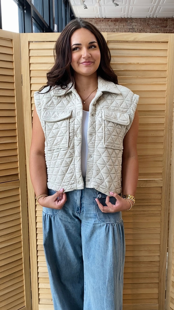 The Quinn Quilted Vest | Oatmeal